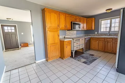 30444 Cherry Ave, Romulus, MI 48174 photo 14