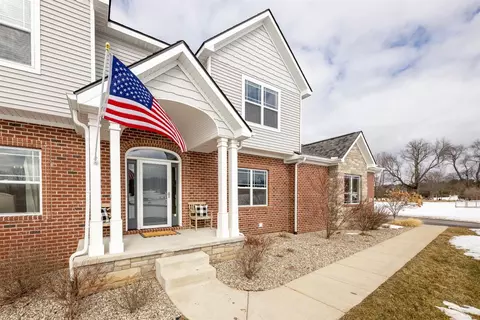 7676 Fox Trace Rd, Dexter, MI 48130 photo 4