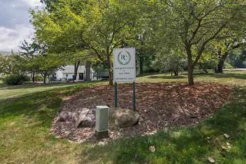2981 Devonshire Rd, Ann Arbor, MI 48104 photo 68