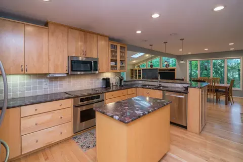 2981 Devonshire Rd, Ann Arbor, MI 48104 photo 18