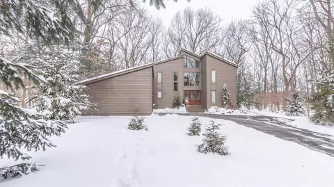 2981 Devonshire Rd, Ann Arbor, MI 48104 photo 3