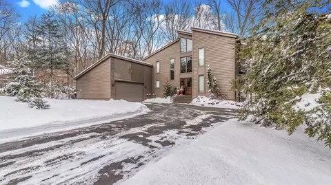 2981 Devonshire Rd, Ann Arbor, MI 48104 photo 1