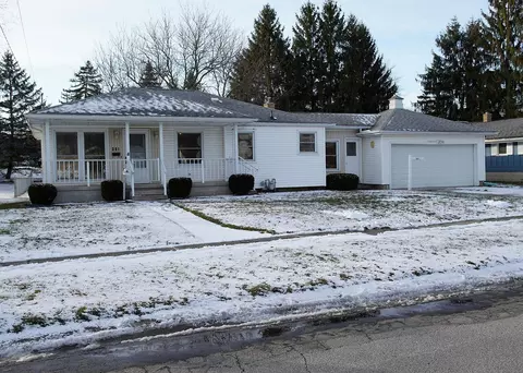 361 Alexander Dr, Adrian, MI 49221 photo 1