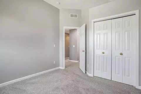 326 E Castlebury Cir, Saline, MI 48176 photo 26