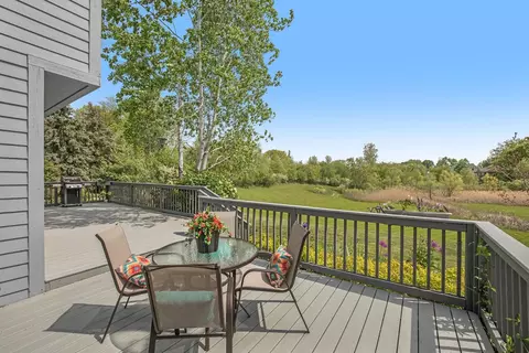 326 E Castlebury Cir, Saline, MI 48176 photo 39