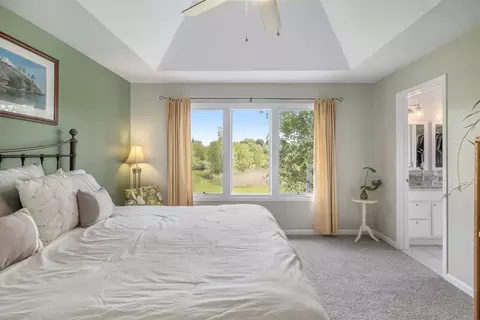 326 E Castlebury Cir, Saline, MI 48176 photo 19