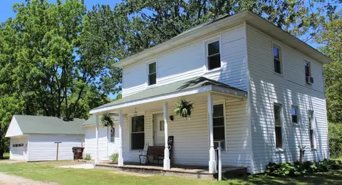 9027 Crabb Rd, Temperance, MI 48182 photo 1