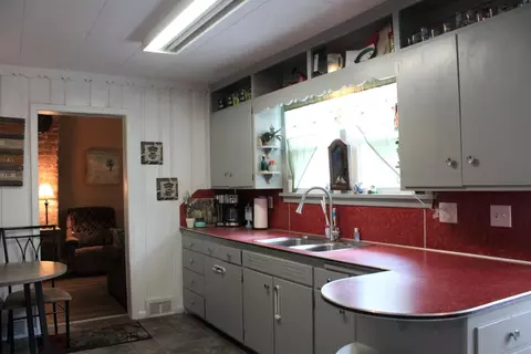 9027 Crabb Rd, Temperance, MI 48182 photo 6
