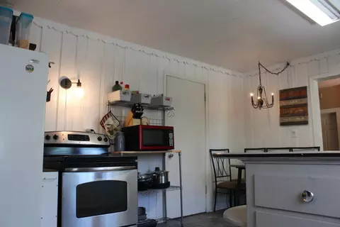 9027 Crabb Rd, Temperance, MI 48182 photo 7