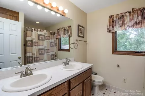 8951 Buchanan Rd, Brighton, MI 48116 photo 21