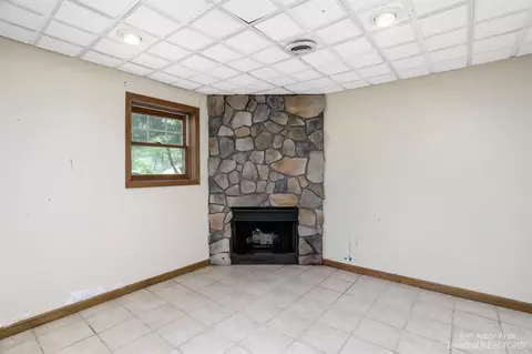 8951 Buchanan Rd, Brighton, MI 48116 photo 24