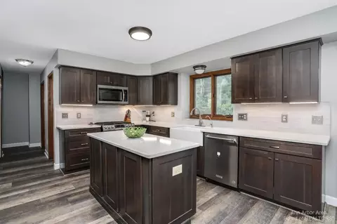 8951 Buchanan Rd, Brighton, MI 48116 photo 12