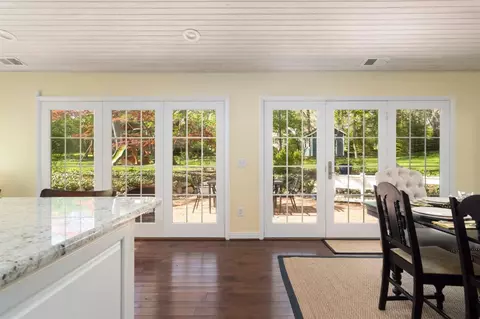 2321 Devonshire Rd, Ann Arbor, MI 48104 photo 23