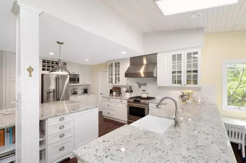 2321 Devonshire Rd, Ann Arbor, MI 48104 photo 16