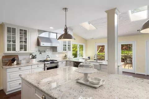 2321 Devonshire Rd, Ann Arbor, MI 48104 photo 15
