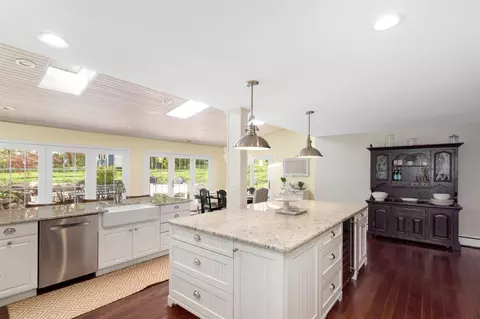 2321 Devonshire Rd, Ann Arbor, MI 48104 photo 12