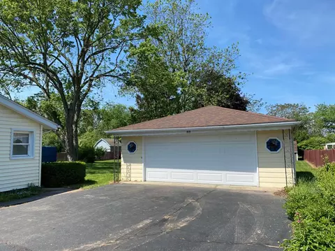 505 Orchard Ln, Tecumseh, MI 49286 photo 2
