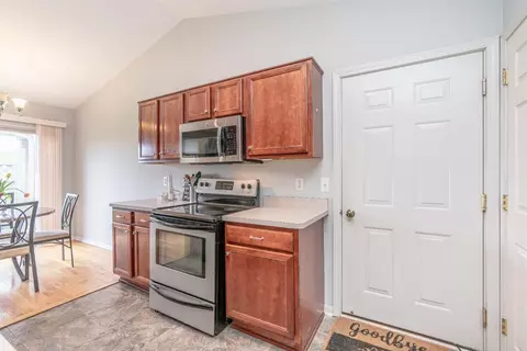 161 Commons Cir, Saline, MI 48176 photo 17