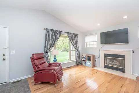 161 Commons Cir, Saline, MI 48176 photo 6