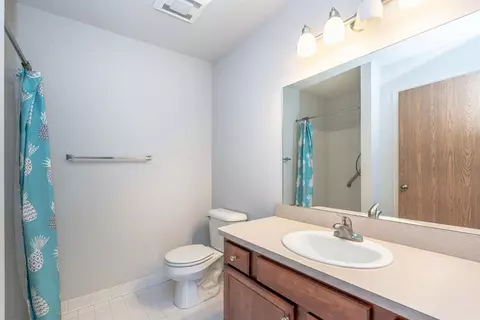 161 Commons Cir, Saline, MI 48176 photo 32