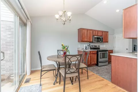 161 Commons Cir, Saline, MI 48176 photo 12