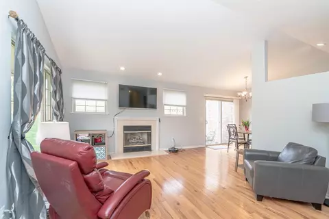 161 Commons Cir, Saline, MI 48176 photo 4