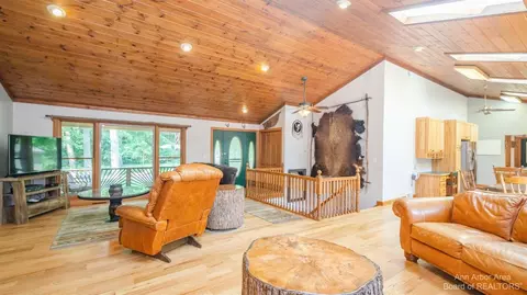 9240 Willow Rd, Saline, MI 48176 photo 12