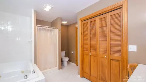 9240 Willow Rd, Saline, MI 48176 photo 26