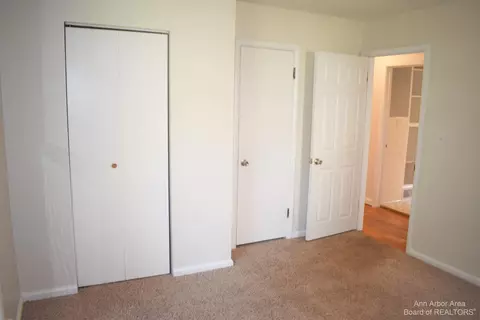 402 Outer Dr, Tecumseh, MI 49286 photo 12