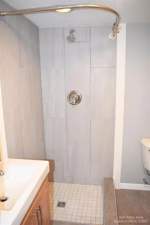 402 Outer Dr, Tecumseh, MI 49286 photo 25