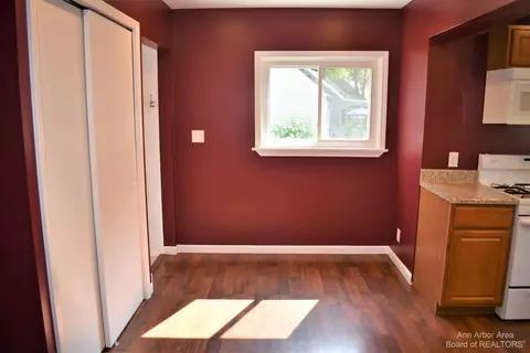 402 Outer Dr, Tecumseh, MI 49286 photo 7