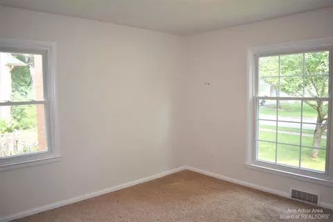 402 Outer Dr, Tecumseh, MI 49286 photo 13