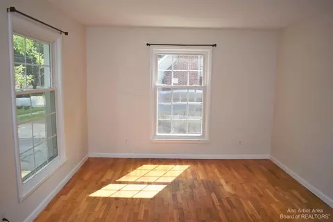 402 Outer Dr, Tecumseh, MI 49286 photo 3