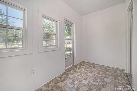 511 E Ganson St, Jackson, MI 49201 photo 7