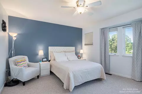 1736 S Maple Rd, Ann Arbor, MI 48103 photo 16