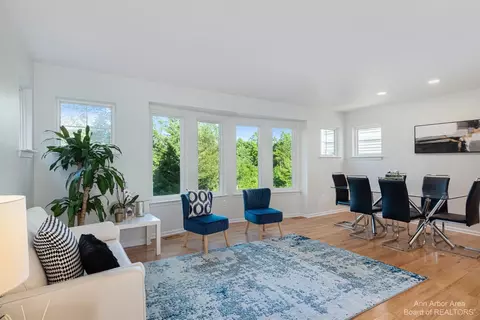 1736 S Maple Rd, Ann Arbor, MI 48103 photo 6