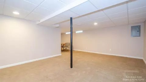 3473 Burbank, Ann Arbor, MI 48105 photo 44