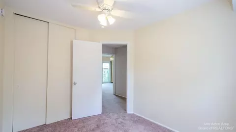 3473 Burbank, Ann Arbor, MI 48105 photo 31