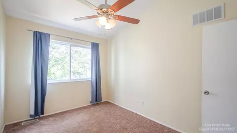 3473 Burbank, Ann Arbor, MI 48105 photo 35