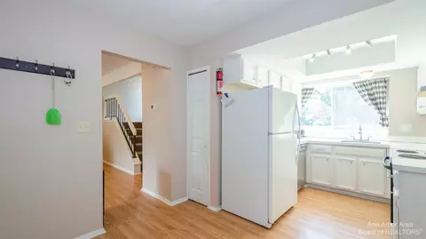 3473 Burbank, Ann Arbor, MI 48105 photo 21