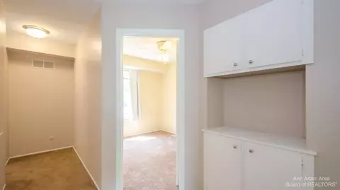 3473 Burbank, Ann Arbor, MI 48105 photo 32