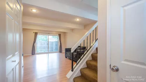 3473 Burbank, Ann Arbor, MI 48105 photo 10
