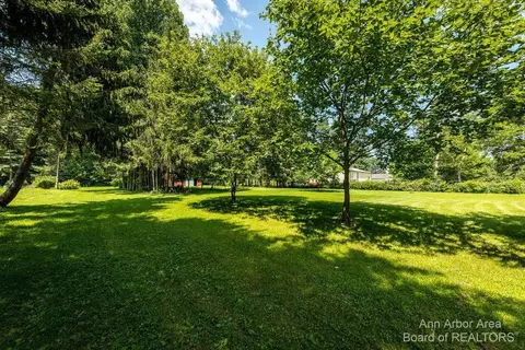 9480 Mckean Rd, Willis, MI 48191 photo 3
