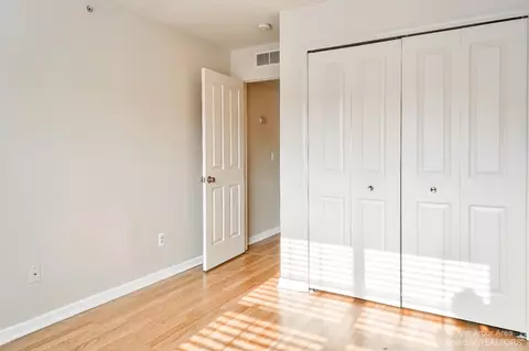 28814 Cullen Dr #6, Romulus, MI 48174 photo 31