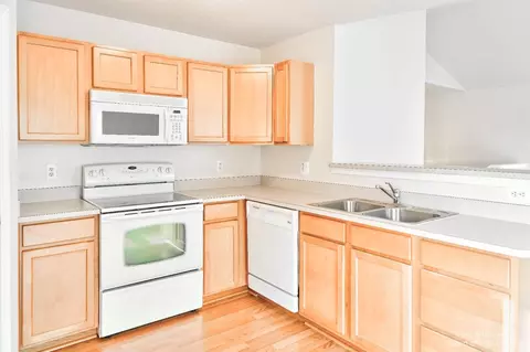 28814 Cullen Dr #6, Romulus, MI 48174 photo 12