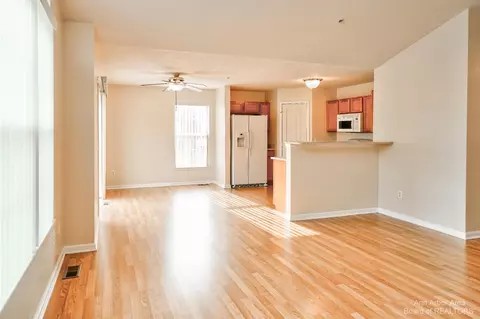 28814 Cullen Dr #6, Romulus, MI 48174 photo 9