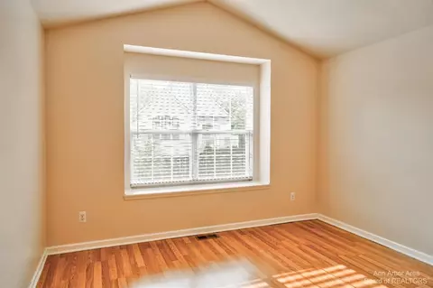 28814 Cullen Dr #6, Romulus, MI 48174 photo 19