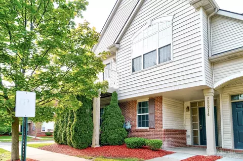 28814 Cullen Dr #6, Romulus, MI 48174 photo 2