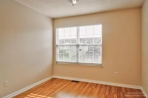28814 Cullen Dr #6, Romulus, MI 48174 photo 30