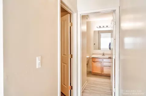 28814 Cullen Dr #6, Romulus, MI 48174 photo 24